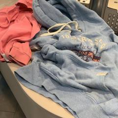 Jackets Pink and blue, as reported by MEININGER Hotel Munich Olympiapark using iLost