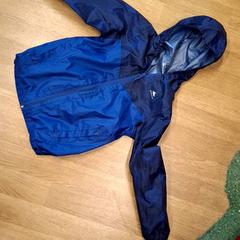 Letecká bunda Bleu, jak nahlášeno IKEA Nice Saint Isidore pomocí iLost