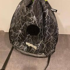 Tornazsák Olive-Grün von Ergobag, amint azt Wilmering Vechta az iLost segítségével jelentette.