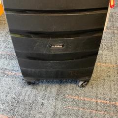 Suitcase Zwart, as reported by Connexxion Amstelland-Meerlanden Schiphol Zuid using iLost