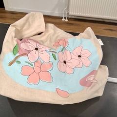 Pelíšek pro psa Beige, jak nahlášeno Breng Nijmegen pomocí iLost