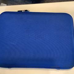 Laptophoes Easy4u blauw, zoals gemeld door Gemeente Amsterdam - Bureau Gevonden Voorwerpen met iLost