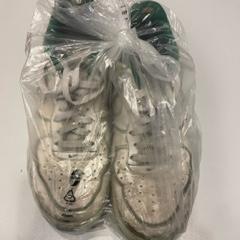 İLost kullanarak MEININGER Hotel Brussels City Center tarafından bildirildiği gibi Sneakers white