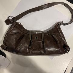 Väska göbel, duitsland, rapporterat av Gemeente Amsterdam med iLost