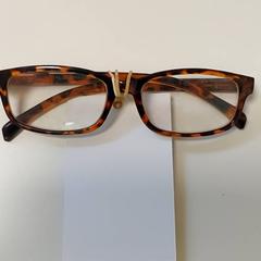 Óculos - Leesbril, como reportado por Centraal magazijn utilizando o iLost