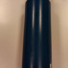 Water bottle Donkergroen, as reported by Vrije Universiteit Amsterdam using iLost