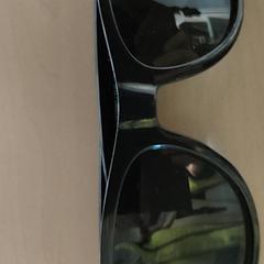 Lunettes, a été signalé par Regio Antwerpen - Brussel utilisant iLost