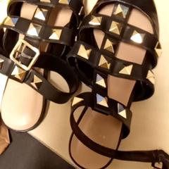 İLost kullanarak Mövenpick Hotel Amsterdam City Centre tarafından bildirildiği gibi Ayakkabı