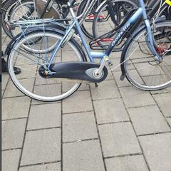 Fiets dames gazelle blauw paars, amint azt az iLostnak jelentették.