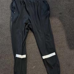 Calças de ganga black pants, como reportado por Leonardo Hotel Amsterdam Rembrandtpark utilizando o iLost
