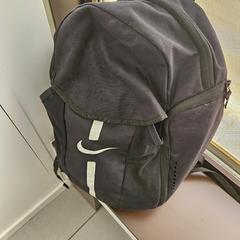 Ruksak - Zwart Nike, ako bolo nahlásené Centraal magazijn pomocou iLost