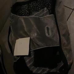 Táska Ebags, grey, mesh, amint azt MEININGER Hotel Amsterdam City West az iLost segítségével jelentette.