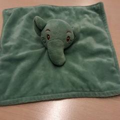 Knuffel olifant groen, ako bolo nahlásené Gemeente Diepenbeek pomocou iLost