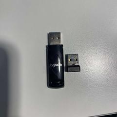 Pamięć usb logitech, zgłoszono przez Cursus en vergadercentrum Domstad przy użyciu iLost