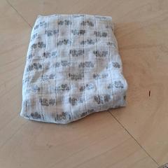 قماش الأطفال، كما تم الإبلاغ عنه بواسطة IKEA Lyon Grand Parilly عبر iLost