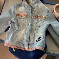 Jaqueta de nadó, segons ha informat Pathé Tilburg Stappegoor mitjançant iLost