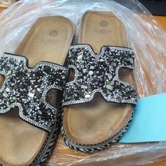 Sandal, as reported by Carlton Beach Hotel using iLost