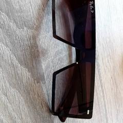 Slnečné okuliare, ako bolo nahlásené EBS Tramplein pomocou iLost