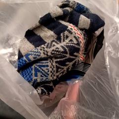 الملابس zak met kleding، كما تم الإبلاغ عنه بواسطة Van der Valk Hotel Sneek عبر iLost