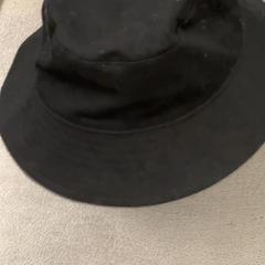 Cappello, come riportato da IKEA Tokyo-Bay utilizzando iLost