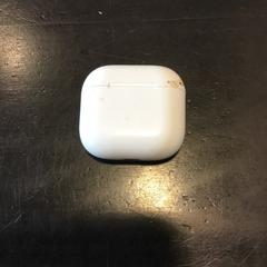 Earphone case, as reported by U-OV Utrecht using iLost