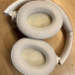 Fejhallgató, amint azt Pathé Utrecht Leidsche Rijn az iLost segítségével jelentette.