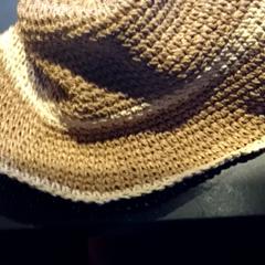 챙모자 Beige gevlochten, iLost를 사용하여 TivoliVredenburg에 보고됨