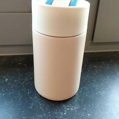 Botella para beber, segundo informou Centraal magazijn usando iLost