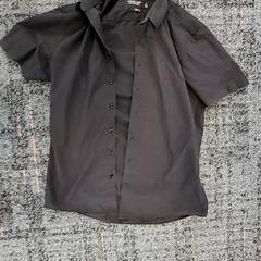 Camisas & Blusa Blouse zwart maat M, ha sido reportado por Connexxion Haarlem IJmond con iLost