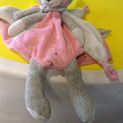 Doudou, a été signalé par IKEA Mulhouse utilisant iLost