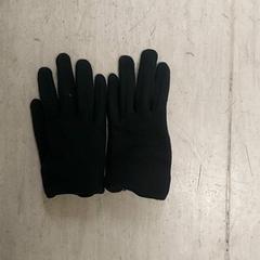 Vestiario Handschoenen, come riportato da Regio Antwerpen - Brussel utilizzando iLost