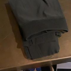 السراويل Gray، كما تم الإبلاغ عنه بواسطة MEININGER Hotel Copenhagen عبر iLost