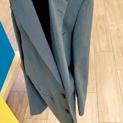 Blazer Gris, como reportado por IKEA Nantes utilizando o iLost