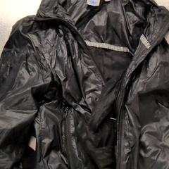 Giacca Adidas, come riportato da IKEA Amsterdam utilizzando iLost