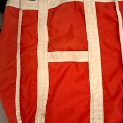 Nylonová taška tot bag rouge/écru, ako bolo nahlásené IKEA Marseille La Valentine pomocou iLost