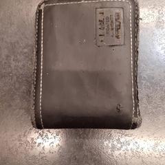 財布 がiLostで Rotterdam The Hague Airport によって報告されました