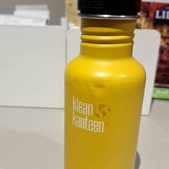 ウォーターボトル がiLostで Bibliotheek Neude (Utrecht) によって報告されました