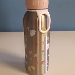 Garrafa para beber Metaal bloemen wit, como reportado por Dolfinarium utilizando o iLost