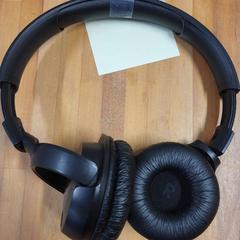 Słuchawki, zgłoszono przez Bolognalaan 101 przy użyciu iLost