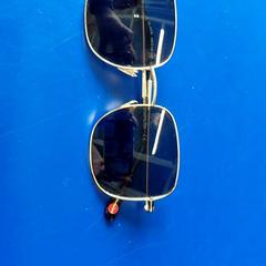 İLost kullanarak IKEA Rennes - Pacé tarafından bildirildiği gibi Güneş gözlüğü