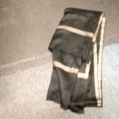 Kurze hose, gemeldet von Mövenpick Hotel Amsterdam City Centre über iLost