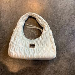 Bag, som rapportert av Gemeente Amsterdam - Bureau Gevonden Voorwerpen ved bruk av iLost