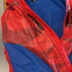 Dzseki Spiderman, amint azt IKEA Hasselt az iLost segítségével jelentette.