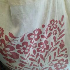 Bolsa tote met botten en helm, segundo informou Regio Limburg - Leuven usando iLost