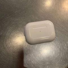 AirPods, segons ha informat MEININGER Hotel Bruxelles Gare du Midi mitjançant iLost