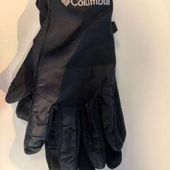 Handschuhe, gemeldet von AFAS Live über iLost