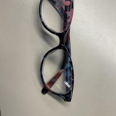 Briller, som rapportert av Burgers' Zoo ved bruk av iLost