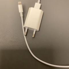 Caricabatterie per iPhone charger, come riportato da MEININGER Hotel Copenhagen utilizzando iLost