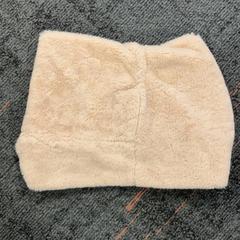 Neck cover, as reported by Connexxion Amstelland-Meerlanden Schiphol Zuid using iLost