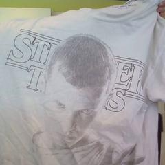 Tshirt stranger things, gemeldet von MEININGER Hotel Lyon Centre Berthelot über iLost